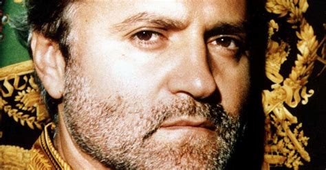 La storia dell’assassinio di Gianni Versace, un caso risolto  